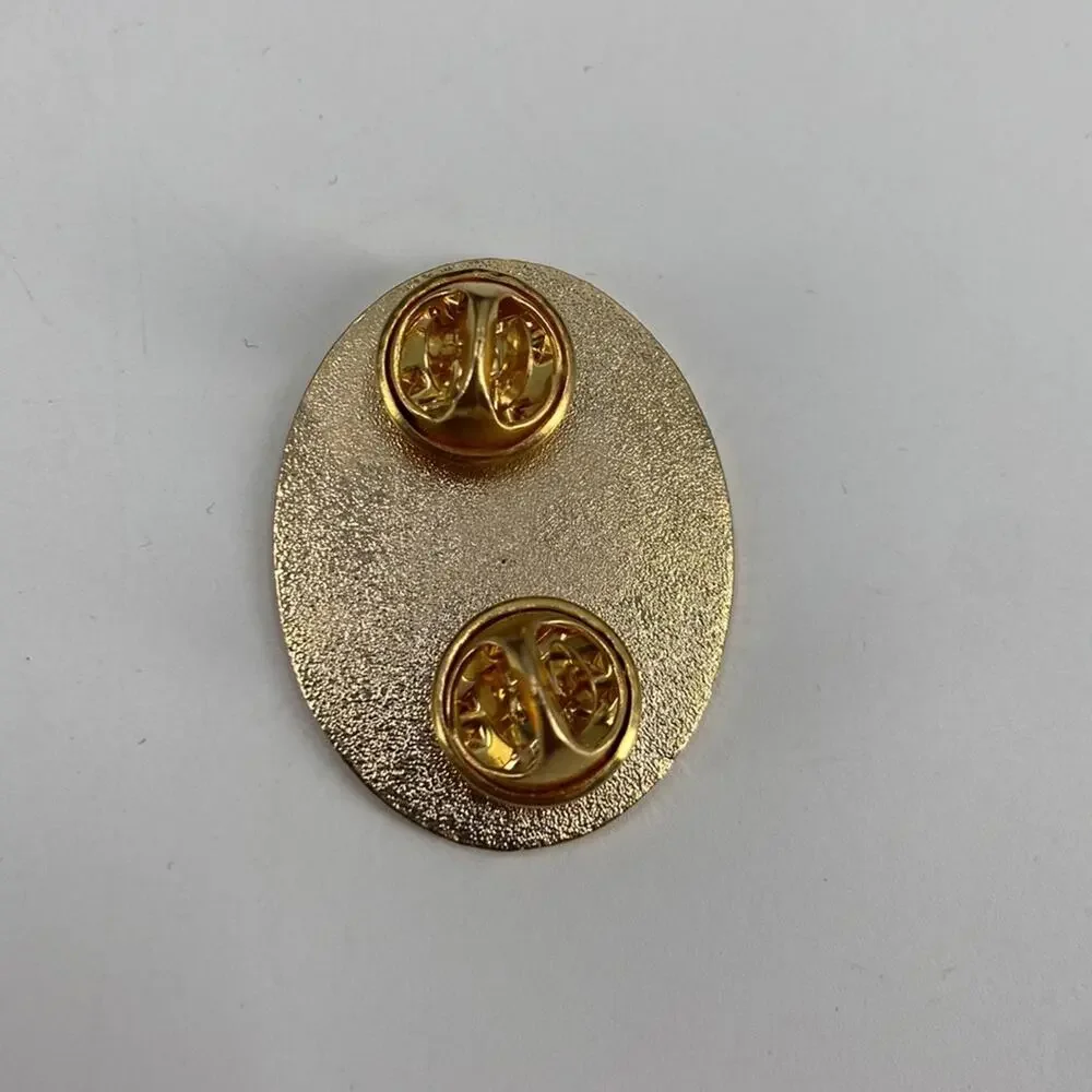 Holding hands pin